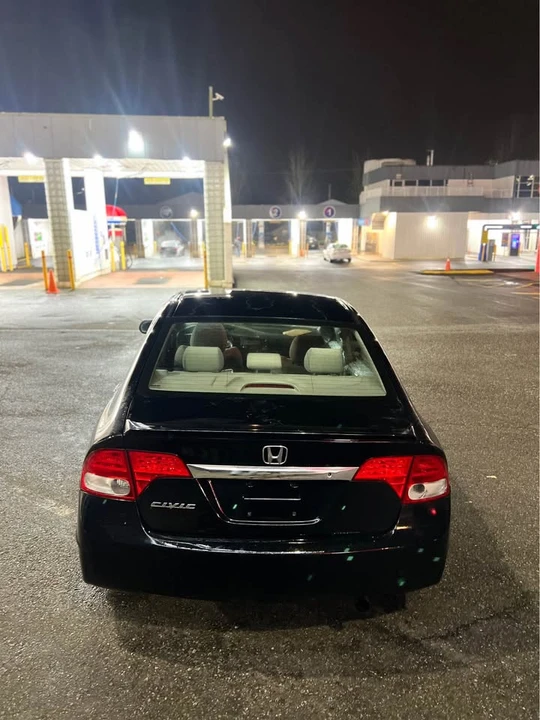 2010 Honda Civic 8th Gen - Image 4 of 7
