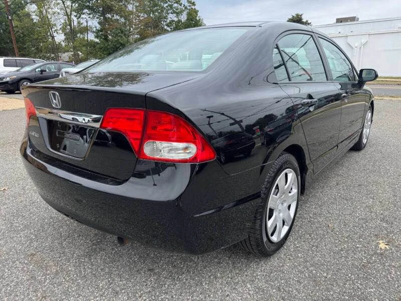 2010 Honda Civic 8th Gen - Image 8 of 19