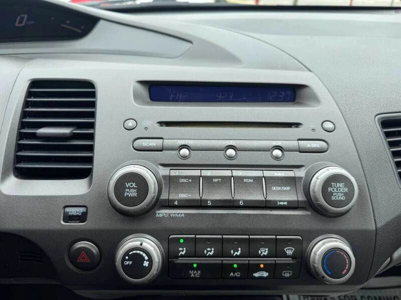 2010 Honda Civic 8th Gen - Image 11 of 19