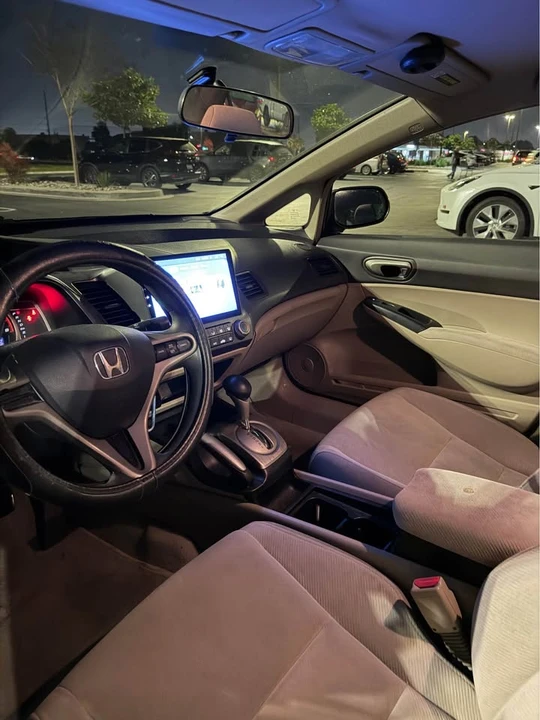 2010 Honda Civic 8th Gen - Image 4 of 8