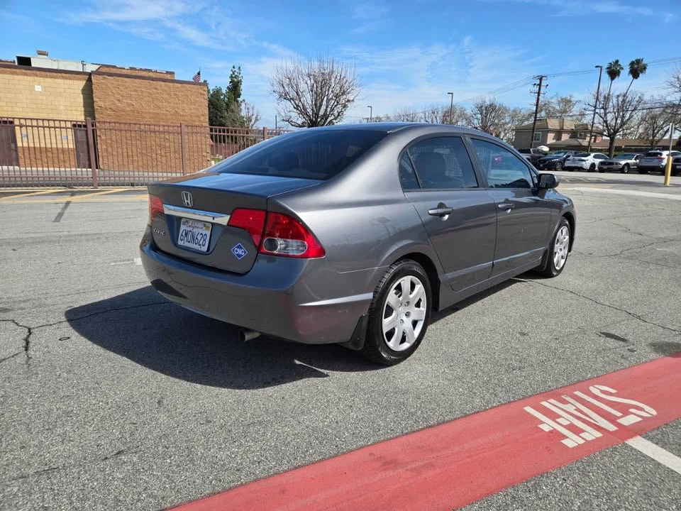 2010 Honda Civic 8th Gen - Image 4 of 7