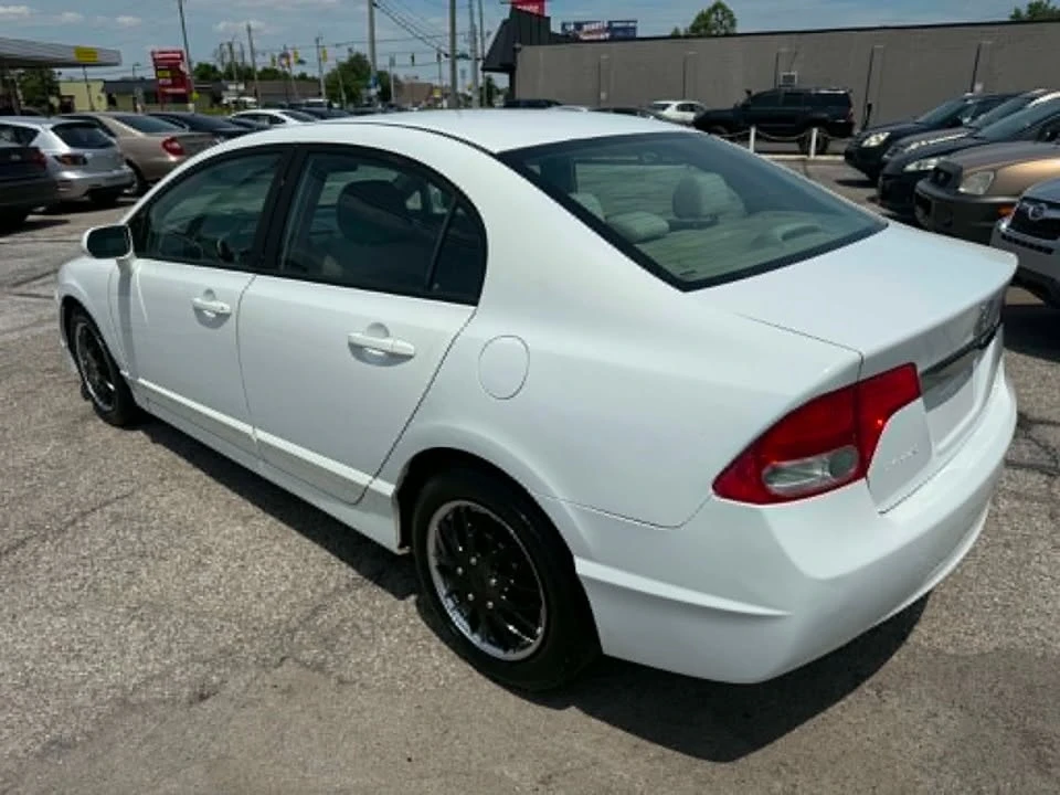 2010 Honda Civic 8th Gen - Image 6 of 15
