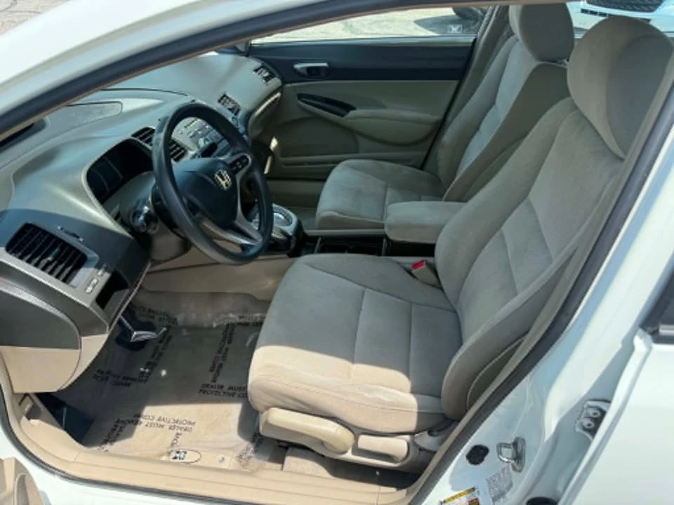 2010 Honda Civic 8th Gen - Image 9 of 15