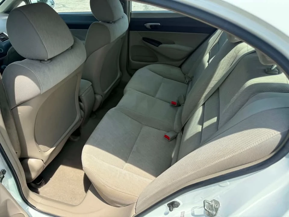 2010 Honda Civic 8th Gen - Image 10 of 15