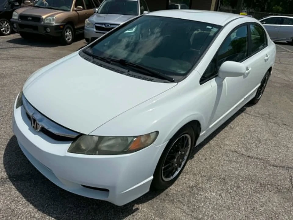 2010 Honda Civic 8th Gen - Image 8 of 15