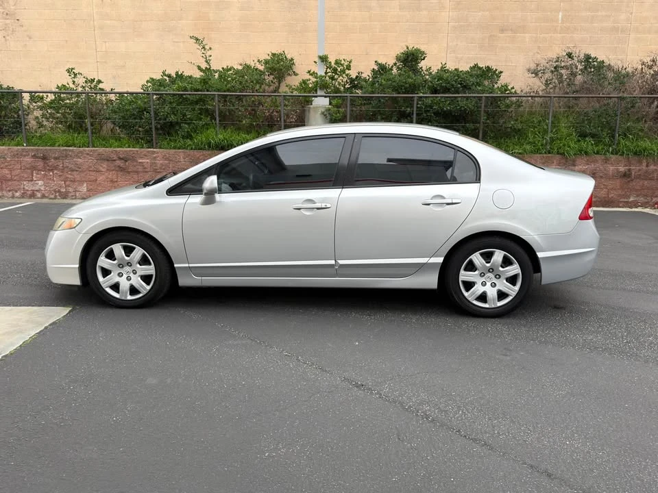 2010 Honda Civic 8th Gen - Image 4 of 19