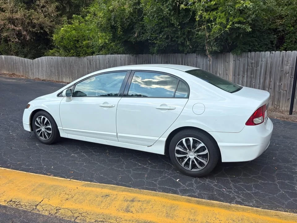 2010 Honda Civic 8th Gen - Image 8 of 8