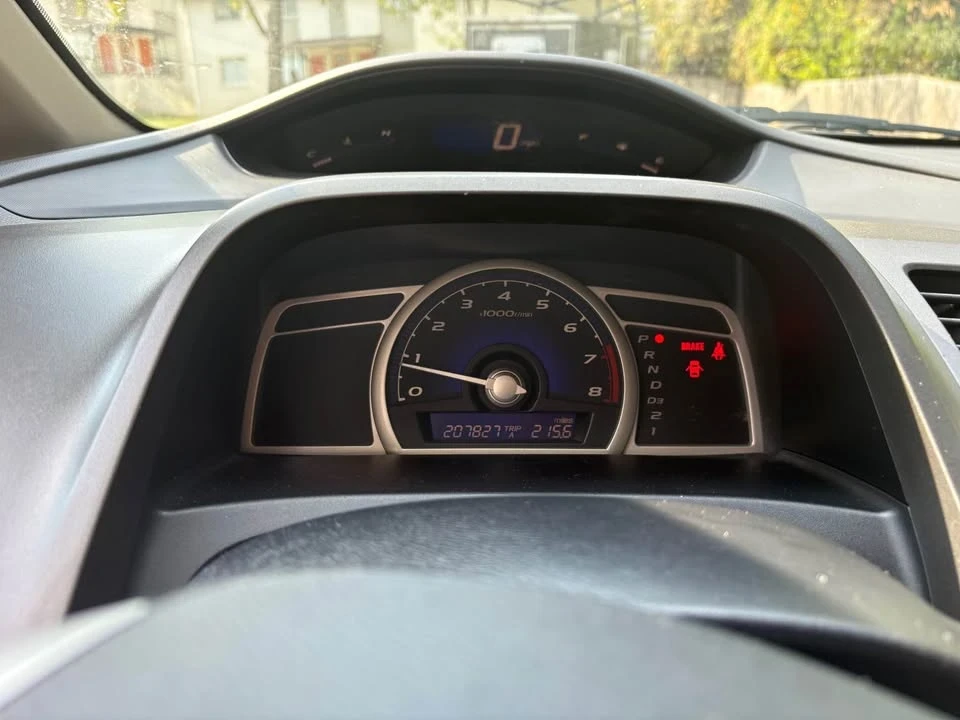 2010 Honda Civic 8th Gen - Image 5 of 8