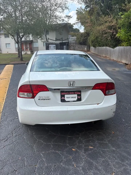 2010 Honda Civic 8th Gen - Image 4 of 8