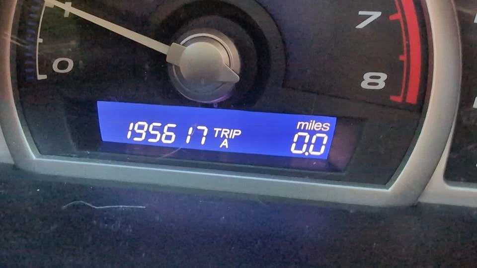 2010 Honda Civic 8th Gen - Image 8 of 11
