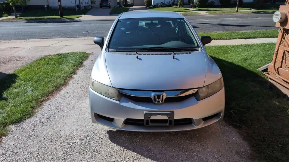 2010 Honda Civic 8th Gen - Image 4 of 11