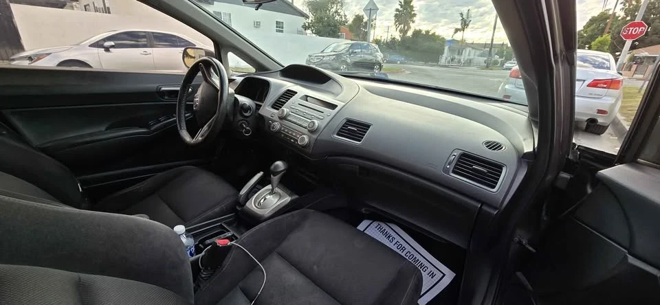 2010 Honda Civic 8th Gen - Image 5 of 11