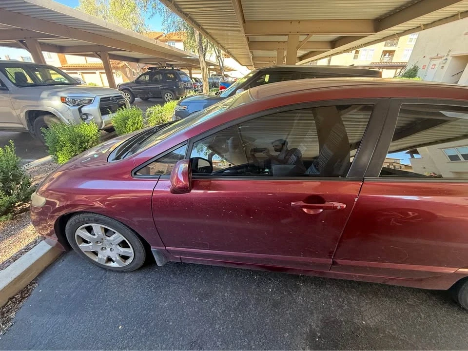 2010 Honda Civic 8th Gen - Image 2 of 12