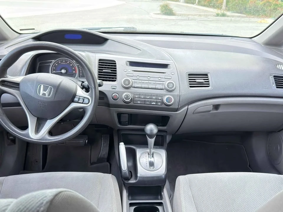 2010 Honda Civic 8th Gen - Image 7 of 8