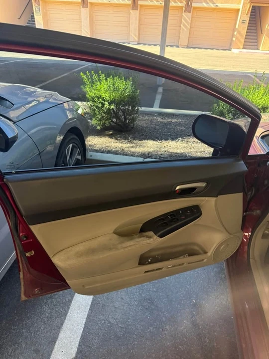 2010 Honda Civic 8th Gen - Image 8 of 12