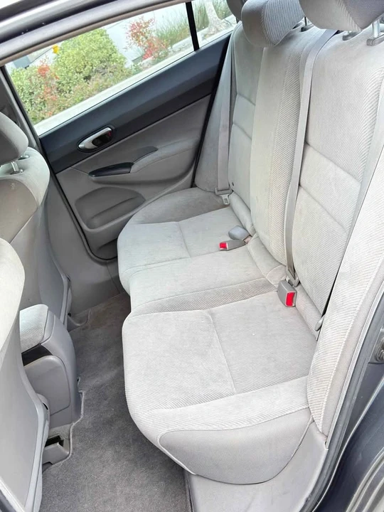 2010 Honda Civic 8th Gen - Image 6 of 8