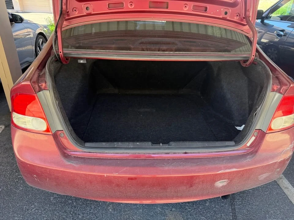 2010 Honda Civic 8th Gen - Image 11 of 12