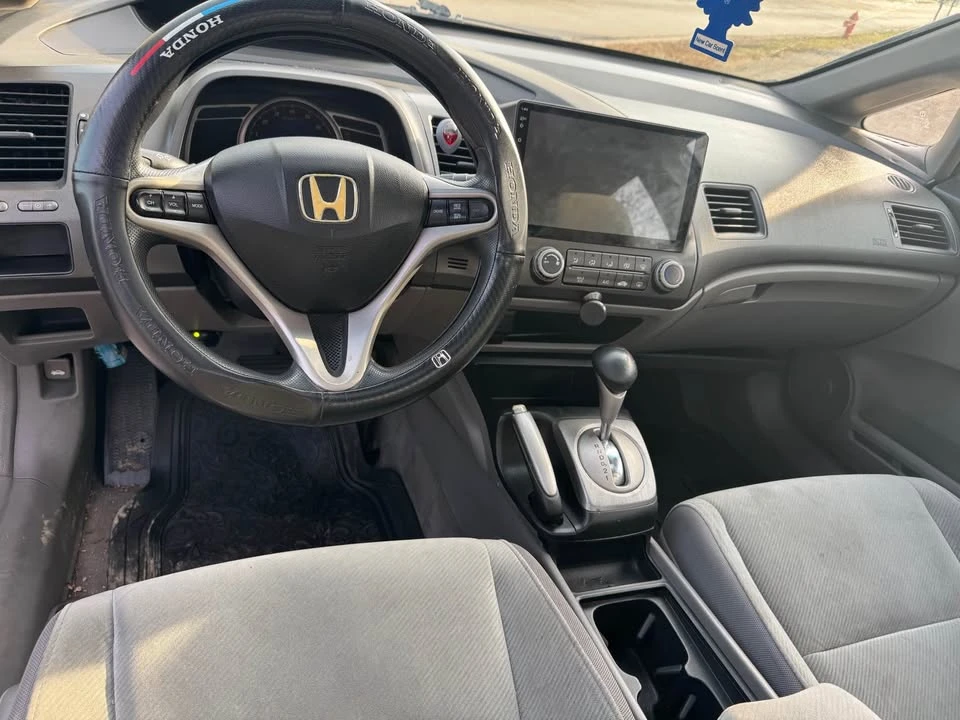 2010 Honda Civic 8th Gen - Image 7 of 13