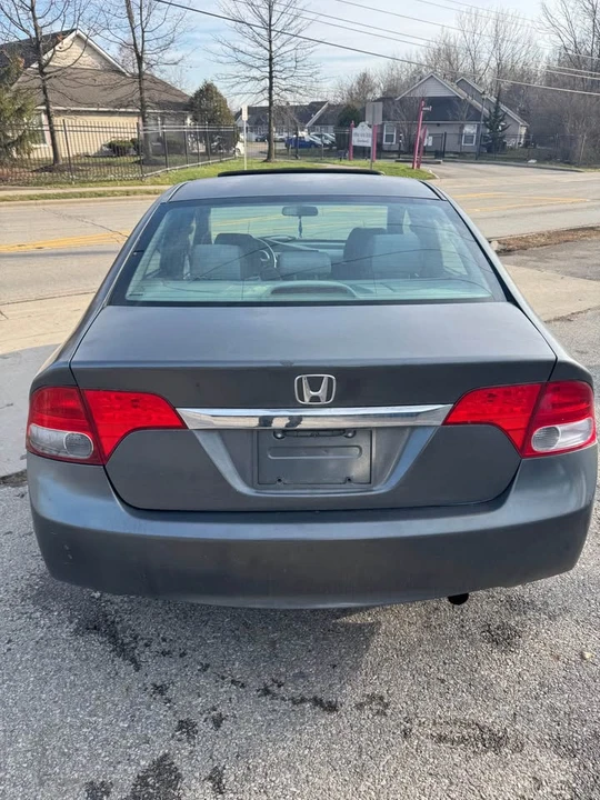 2010 Honda Civic 8th Gen - Image 4 of 13