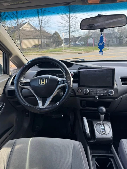2010 Honda Civic 8th Gen - Image 11 of 13