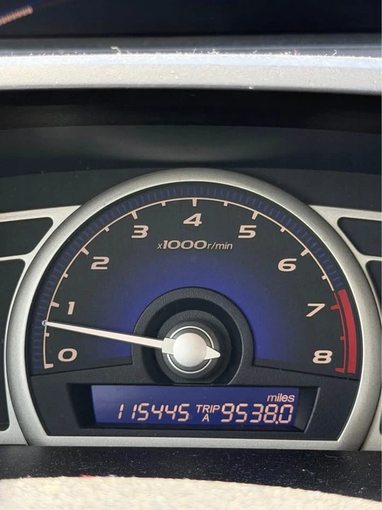 2010 Honda Civic 8th Gen - Image 7 of 8