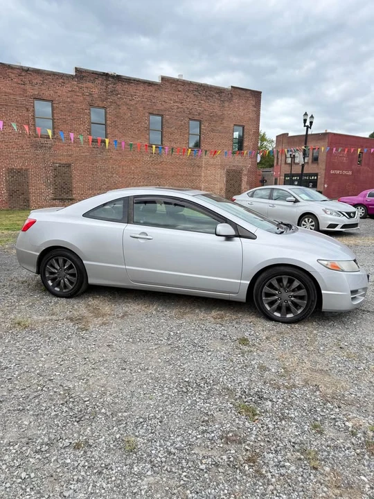 2010 Honda Civic 8th Gen - Image 5 of 20
