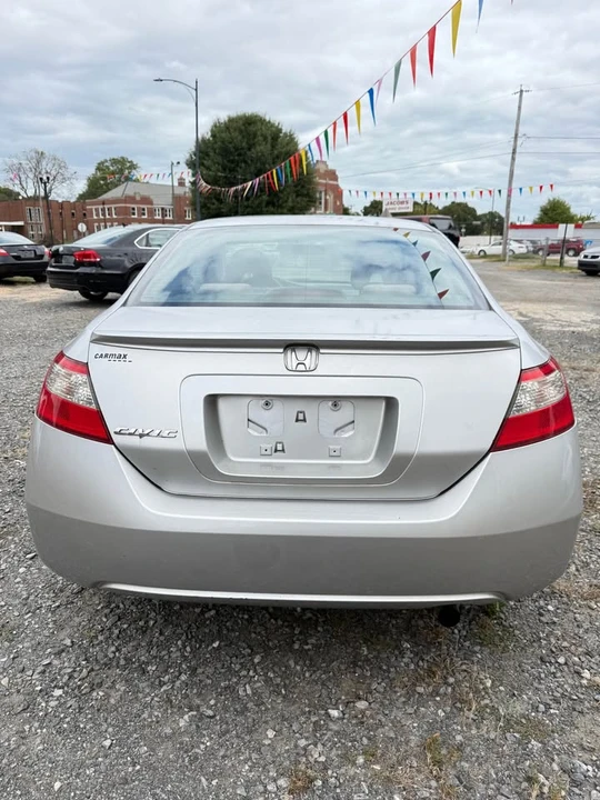 2010 Honda Civic 8th Gen - Image 10 of 20