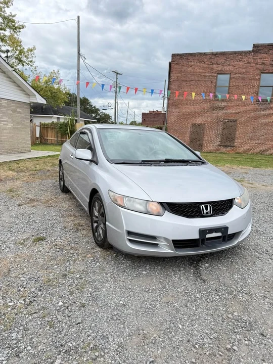 2010 Honda Civic 8th Gen - Image 2 of 20