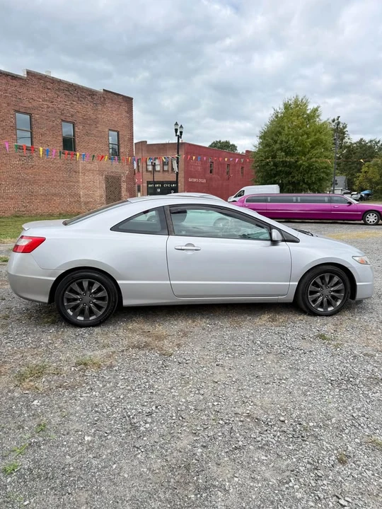 2010 Honda Civic 8th Gen - Image 4 of 20