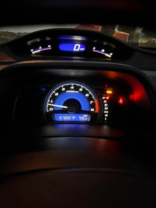 2010 Honda Civic 8th Gen - Image 8 of 10