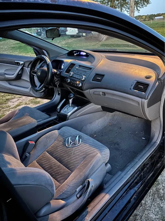 2010 Honda Civic 8th Gen - Image 7 of 10
