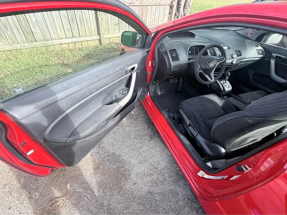 2010 Honda Civic 8th Gen - Image 4 of 9