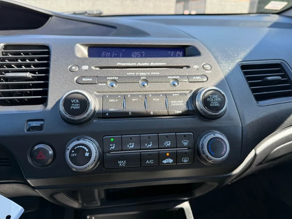 2010 Honda Civic 8th Gen - Image 7 of 15