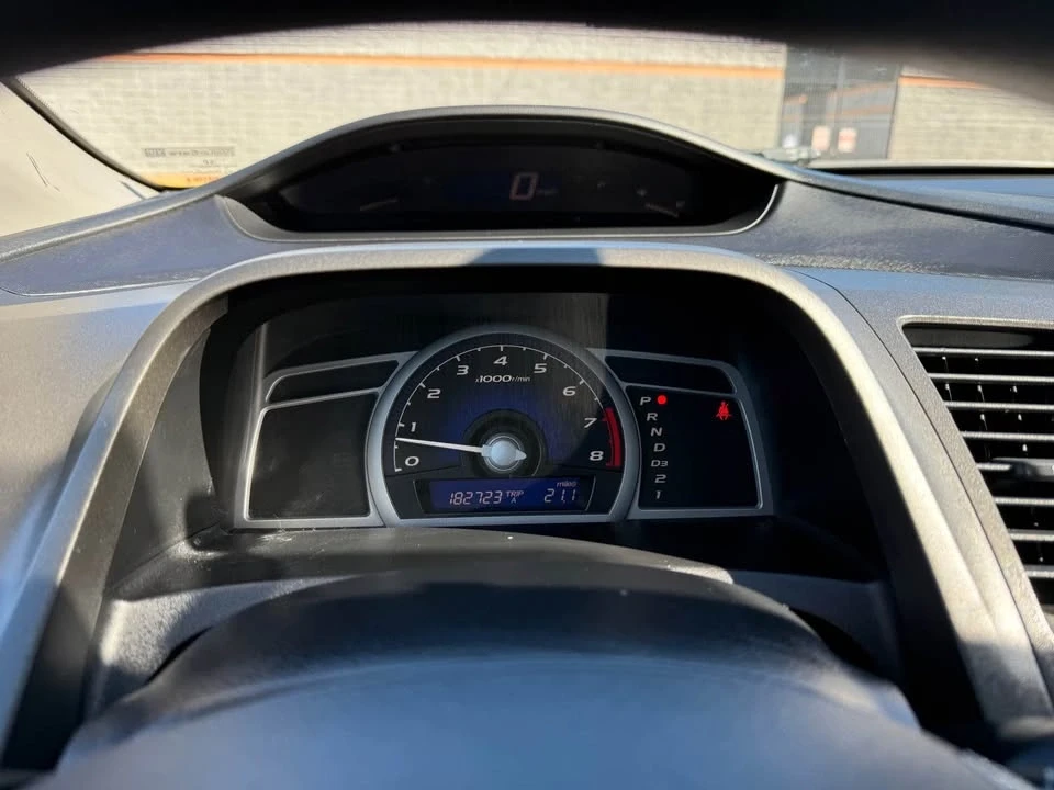 2010 Honda Civic 8th Gen - Image 5 of 15