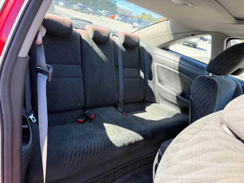 2010 Honda Civic 8th Gen - Image 6 of 15