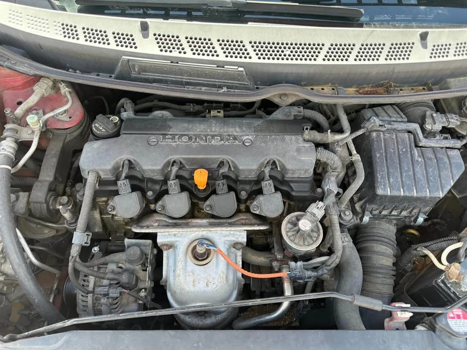 2010 Honda Civic 8th Gen - Image 3 of 7