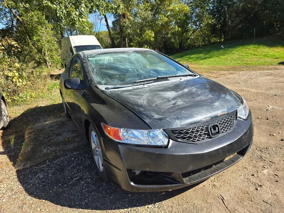 2010 Honda Civic 8th Gen - Image 3 of 8
