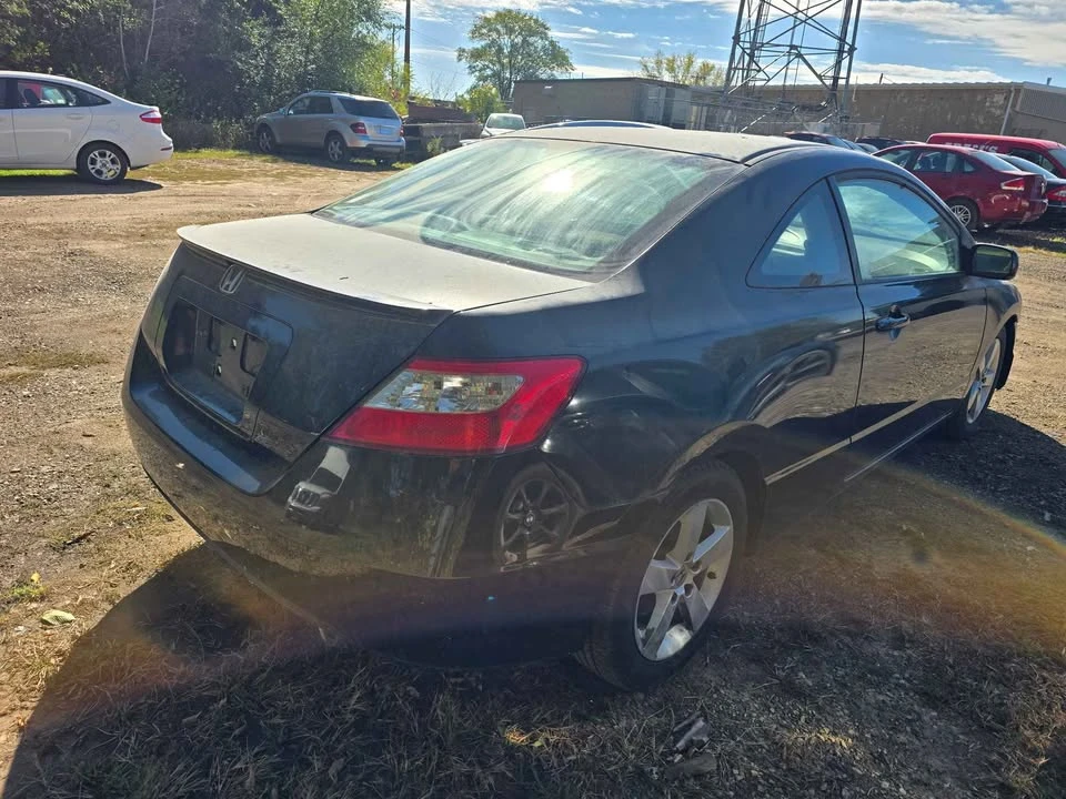 2010 Honda Civic 8th Gen - Image 5 of 8