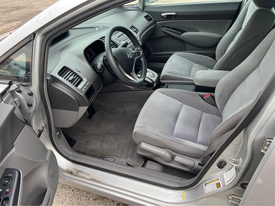 2010 Honda Civic 8th Gen - Image 4 of 7