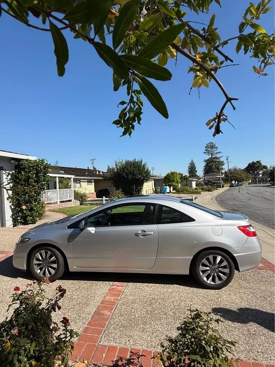 2010 Honda Civic 8th Gen - Image 6 of 13