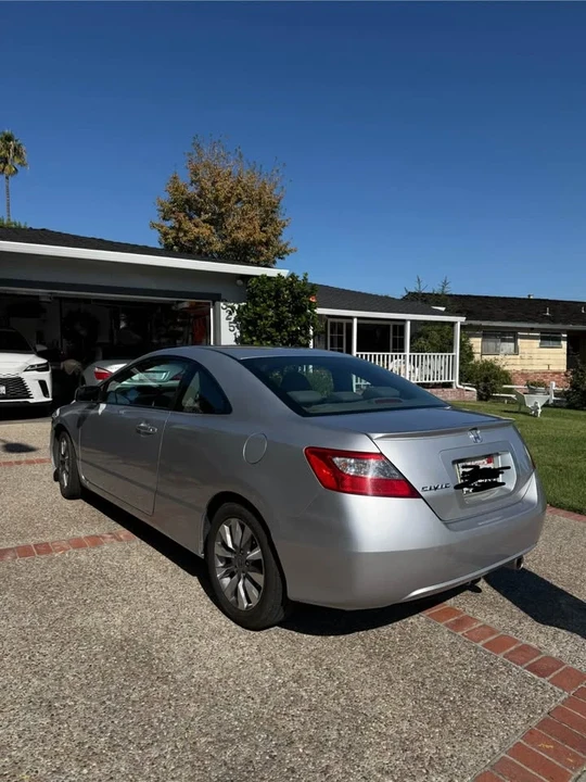 2010 Honda Civic 8th Gen - Image 5 of 13