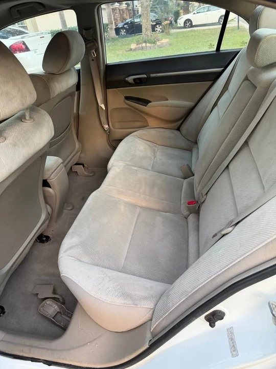 2010 Honda Civic 8th Gen - Image 11 of 12