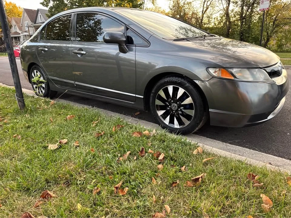 2010 Honda Civic 8th Gen - Image 5 of 18
