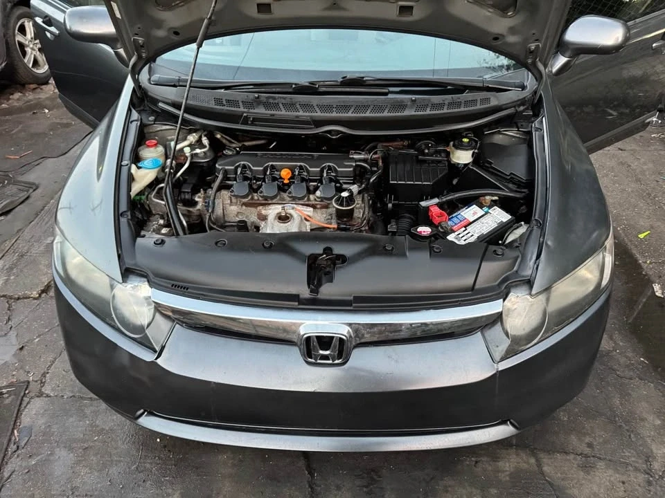 2010 Honda Civic 8th Gen - Image 17 of 18