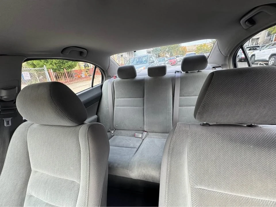 2010 Honda Civic 8th Gen - Image 15 of 20