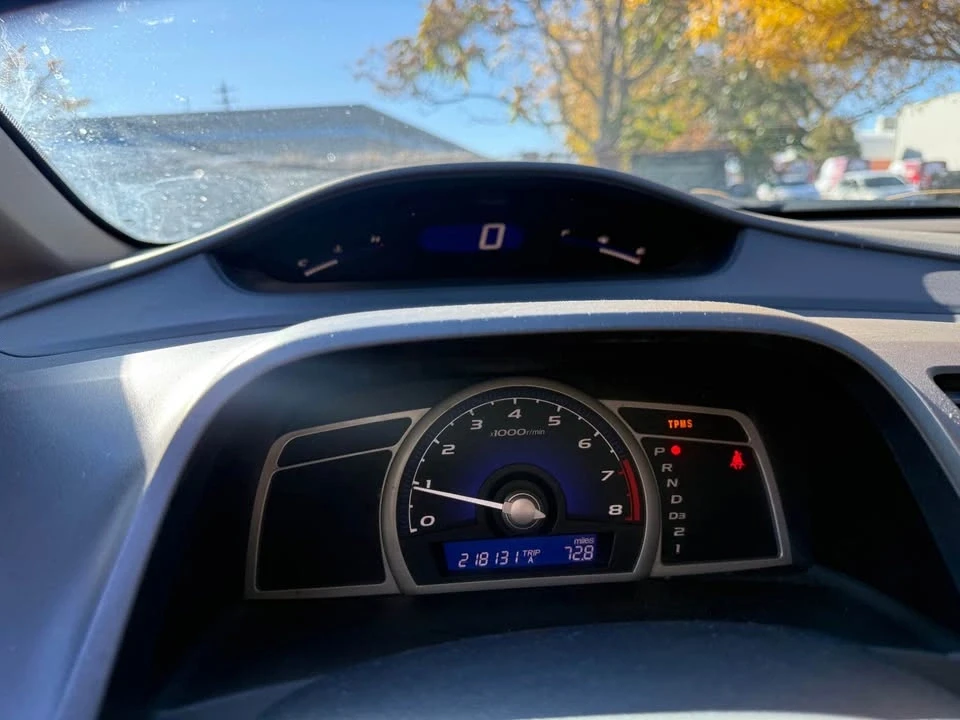 2010 Honda Civic 8th Gen - Image 10 of 20