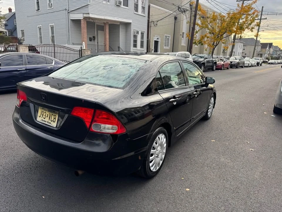 2010 Honda Civic 8th Gen - Image 8 of 20