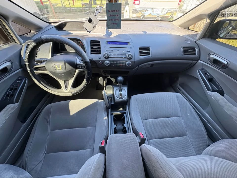 2010 Honda Civic 8th Gen - Image 9 of 11