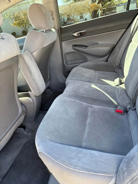 2010 Honda Civic 8th Gen - Image 6 of 11