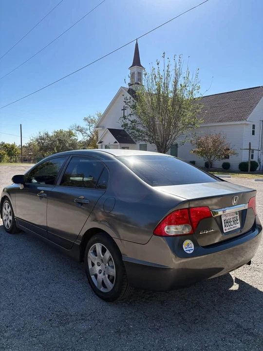 2010 Honda Civic 8th Gen - Image 4 of 11